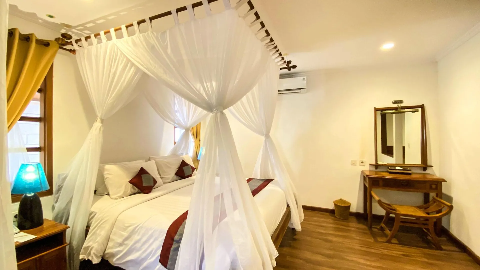 Villa Desamuda Village Seminyak