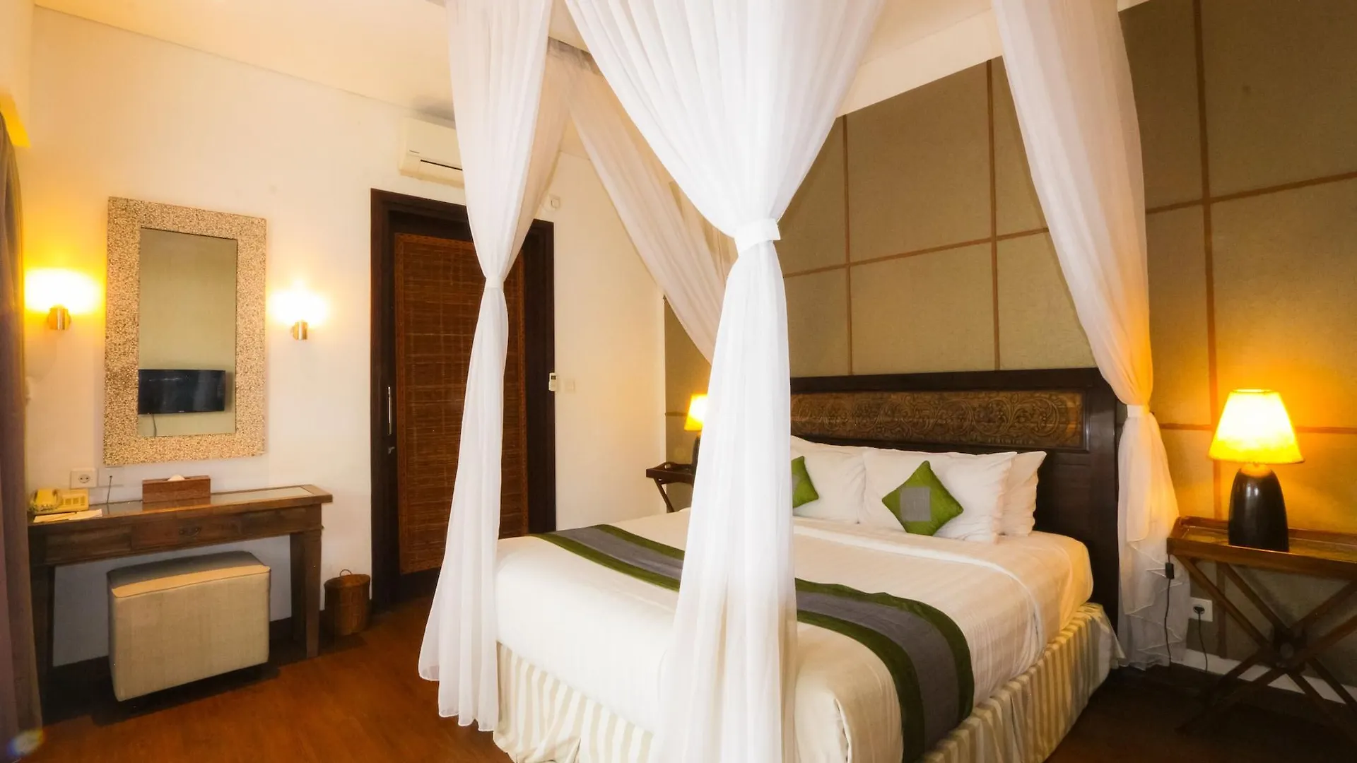 Desamuda Village Seminyak  0*, Seminyak (Bali)