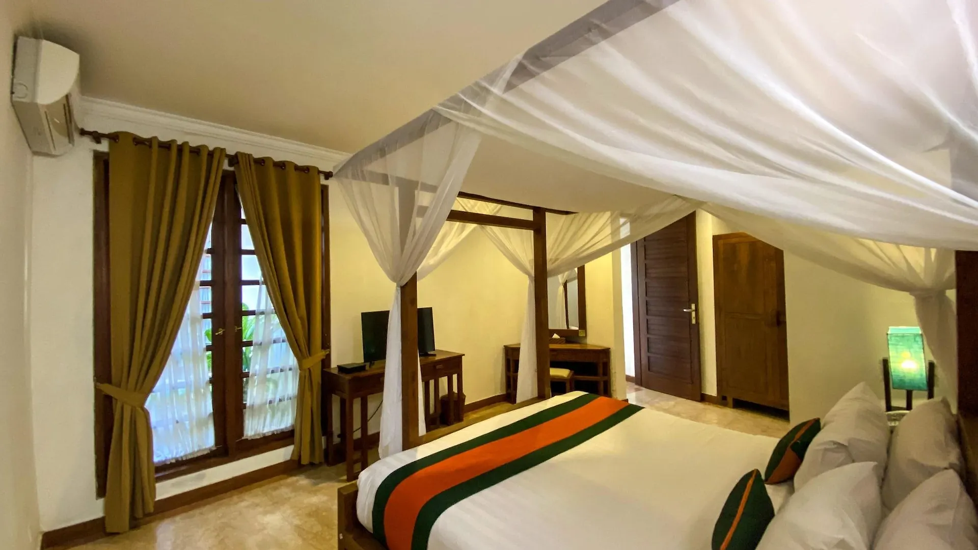 Desamuda Village Seminyak  Seminyak (Bali)