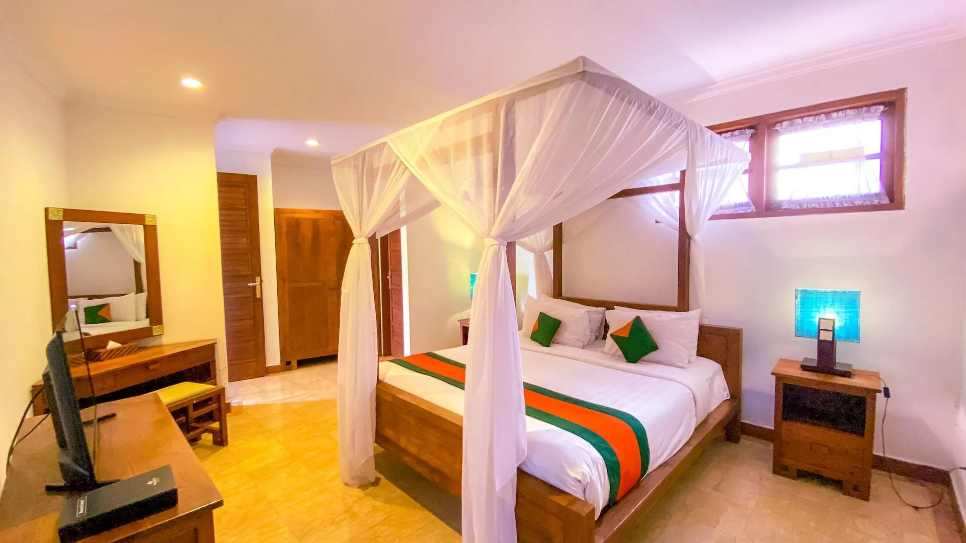 Desamuda Village Seminyak 0*,